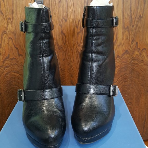 Simply Vera Wang Svvelma bootie 8.5 - Picture 3 of 5